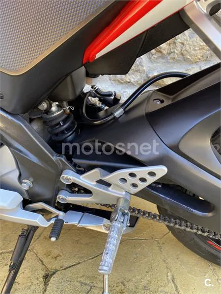 Yamaha YZF-R125 - Vista 3