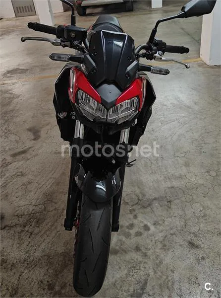Kawasaki Z650 - Vista 3