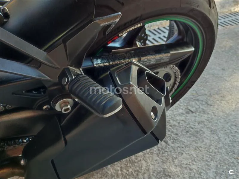 Kawasaki Z1000 SX - Vista 8