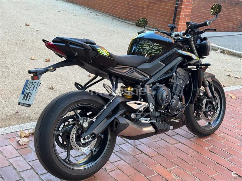 Triumph Street Triple 765 - Vista 4