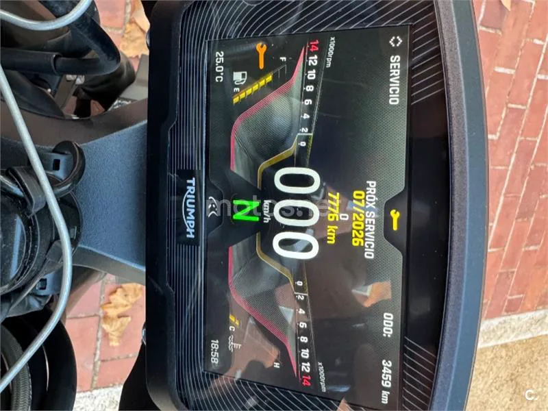 Triumph Street Triple 765 - Vista 6