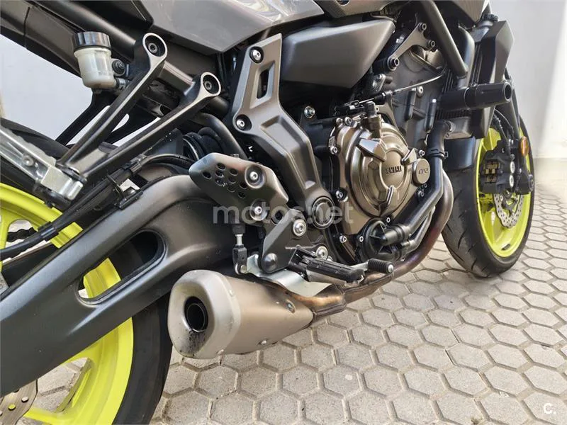 Yamaha MT-07 - Vista 4