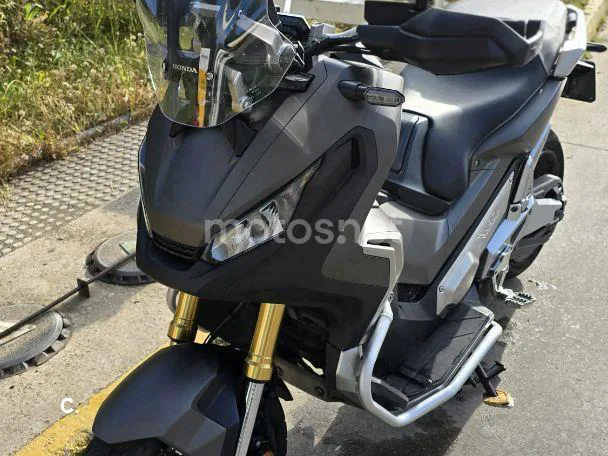 Honda X-ADV - Vista 3
