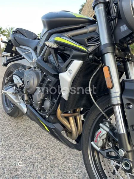 Triumph Street Triple 765 5100 € 2022 Barcelona - 2