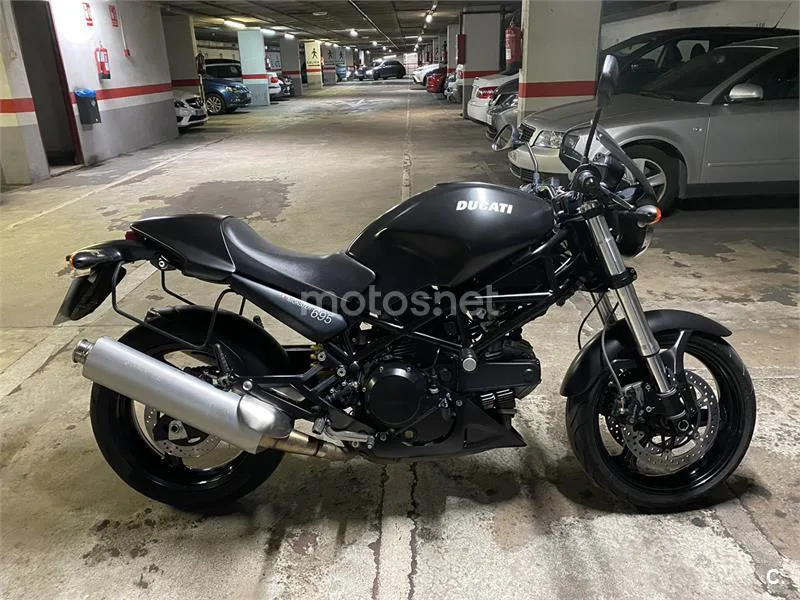 Ducati Monster 695 - Vista 4