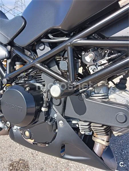 Ducati Monster 695 - Vista 7