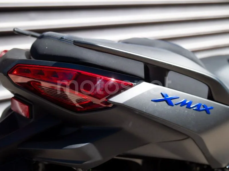 Yamaha XMAX 300 - Vista 7