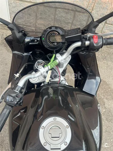 Yamaha FZ6 Fazer - Vista 3