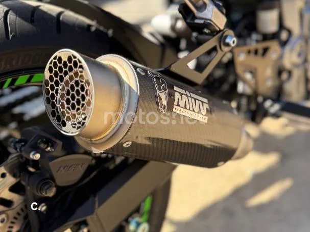 Kawasaki Z900 - Vista 5