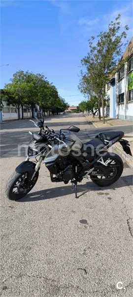 Honda CB750 Hornet - Vista 3