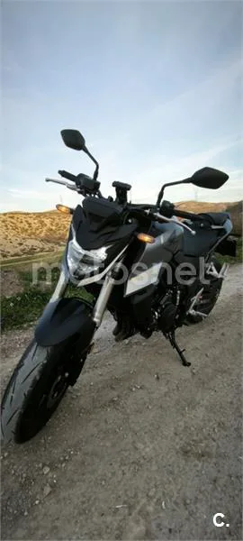 Honda CB750 Hornet - Vista 7