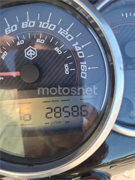 Piaggio Beverly Sport Touring 350 - Vista 11