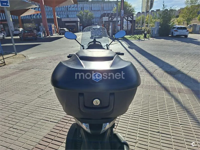 Piaggio Beverly Sport Touring 350 - Vista 4