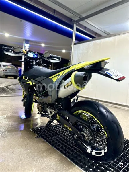 Husqvarna 701 Supermoto - Vista 10