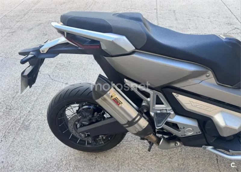 Honda X-ADV - Vista 4