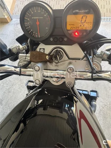 Suzuki Bandit 650 - Vista 15