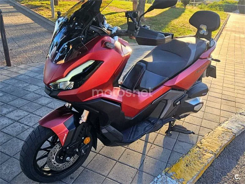 Honda ADV350 - Vista 5