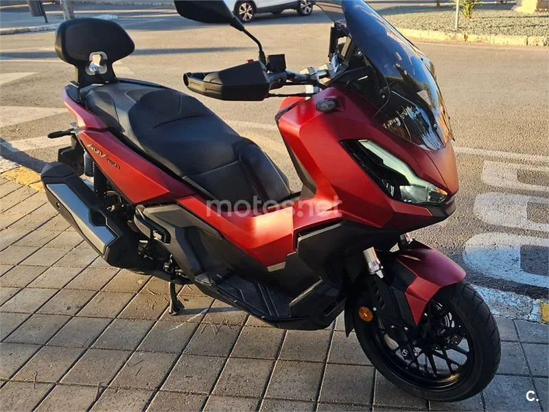 Honda ADV350 - Vista 6