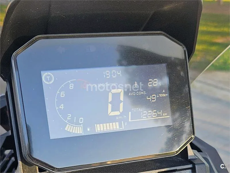 Honda ADV350 - Vista 7