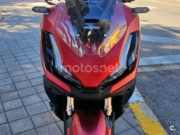 Honda ADV350 - Vista 9