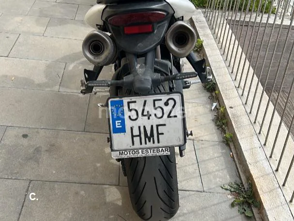 Triumph Street Triple - Vista 5