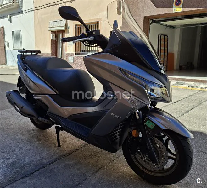 Kymco Grand Dink 300 - Vista 3