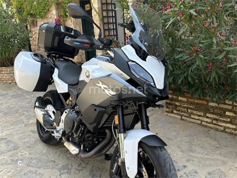 BMW F 900 XR - Vista 3