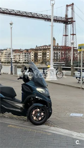 Piaggio MP3 530 Exclusive - Vista 3