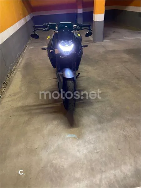 BMW F 900 R - Vista 3