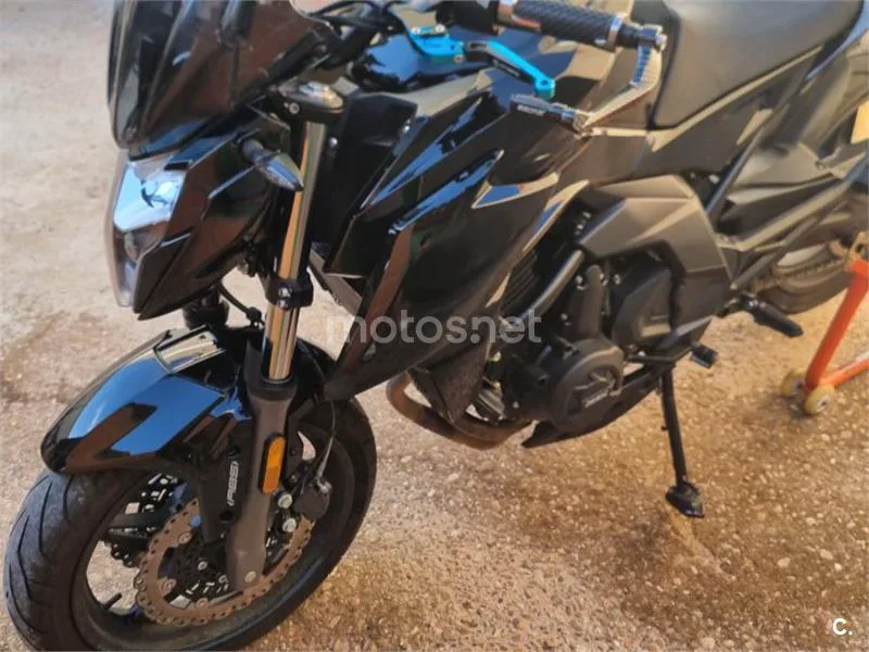 CFMOTO 650NK - Vista 5