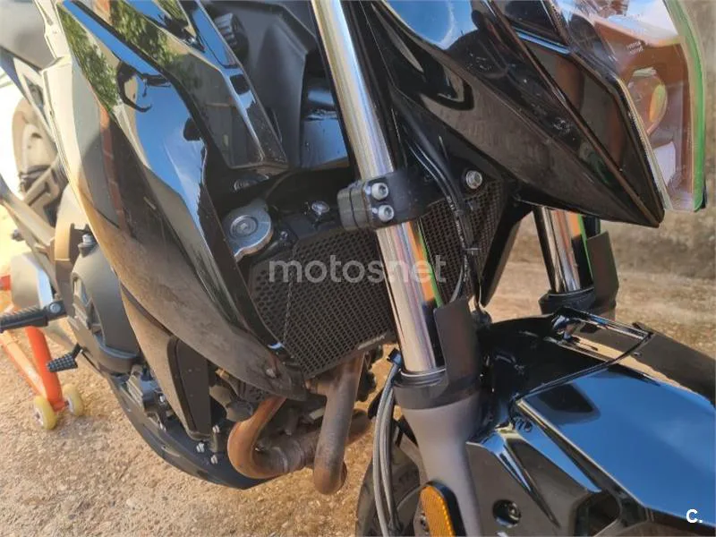 CFMOTO 650NK - Vista 6