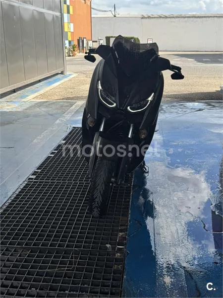 Yamaha XMAX 125 - Vista 3