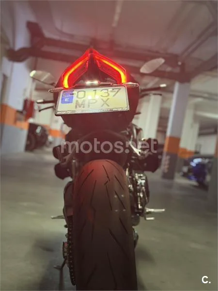 Ducati Streetfighter V2 - Vista 4