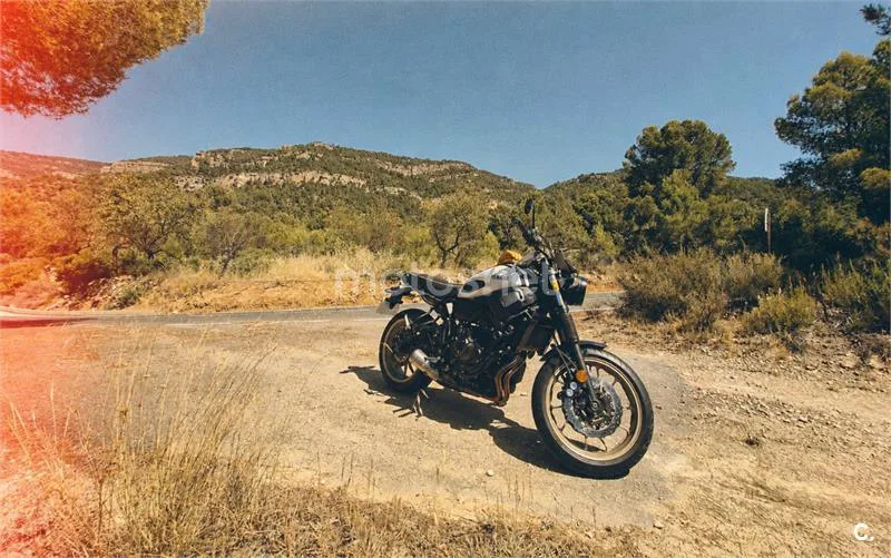 Yamaha XSR700 - Vista 4