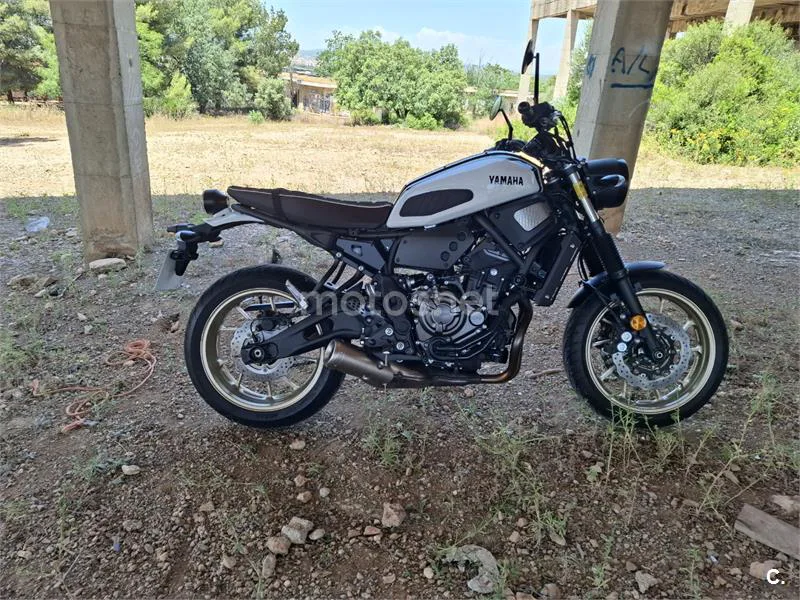 Yamaha XSR700 - Vista 5