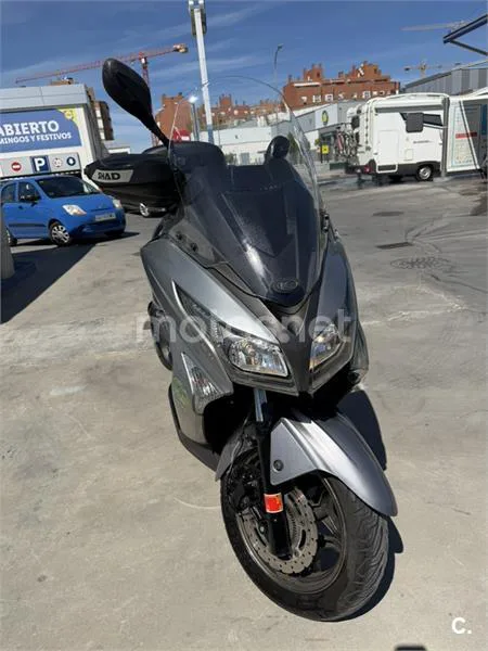 Kymco Grand Dink 125 - Vista 3