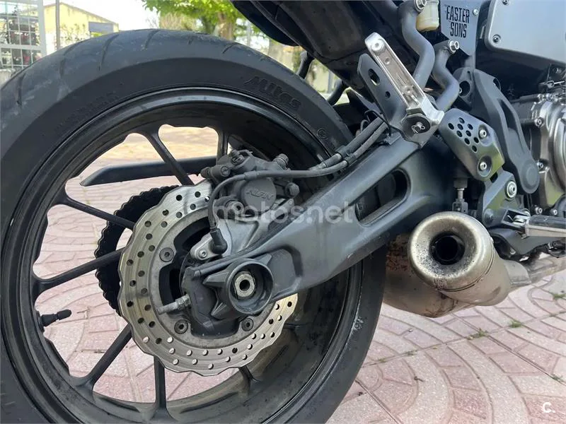 Yamaha XSR700 - Vista 4