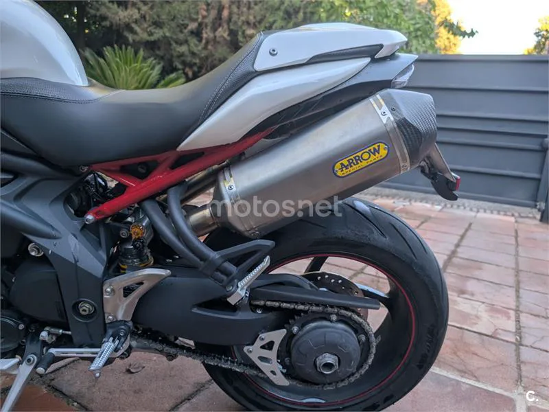 Triumph Speed Triple - Vista 4