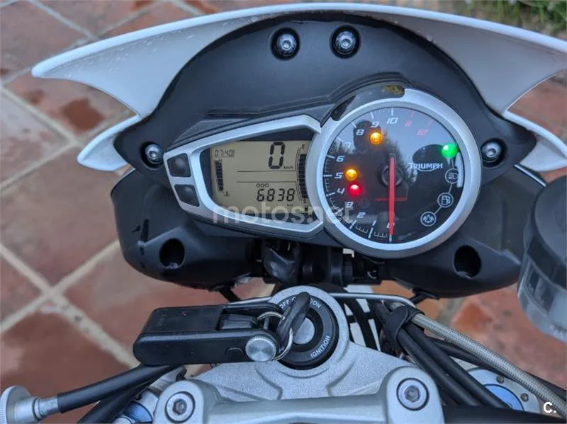 Triumph Speed Triple - Vista 5