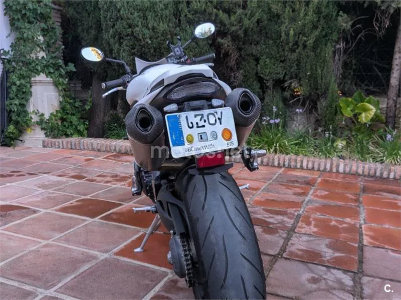 Triumph Speed Triple - Vista 9