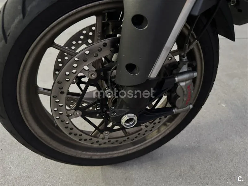 Ducati Multistrada - Vista 4