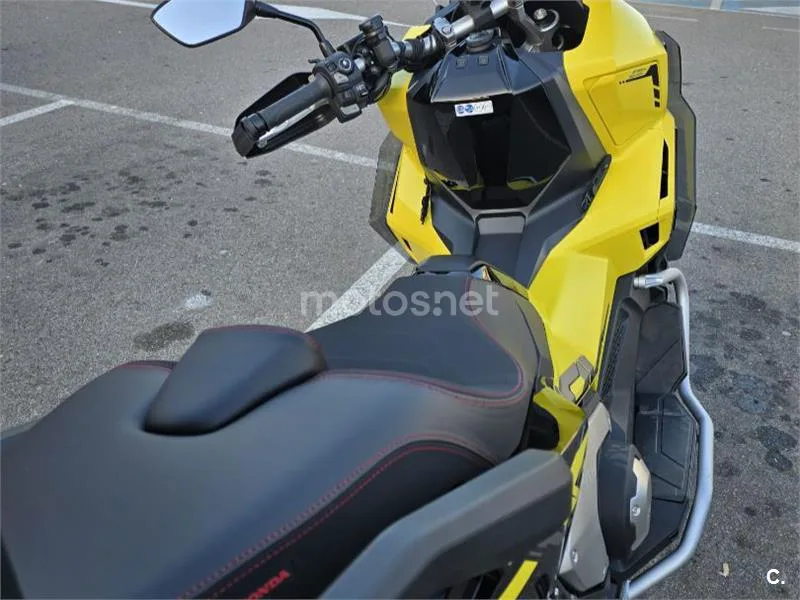 Honda X-ADV - Vista 4