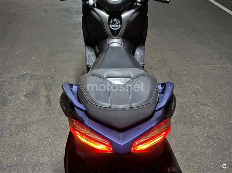 Yamaha XMAX 300 - Vista 4