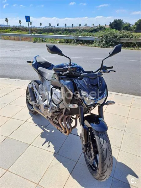 Kawasaki Z800 - Vista 16