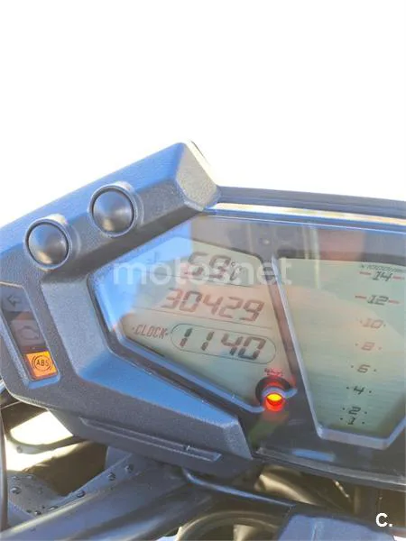 Kawasaki Z800 - Vista 21