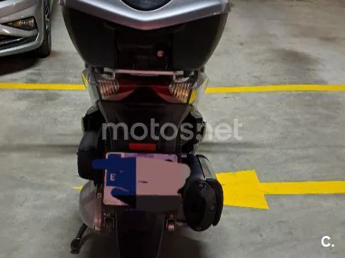 Honda SH300i - Vista 7