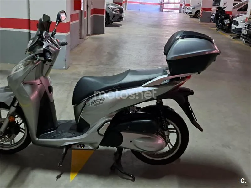Honda SH300i - Vista 8