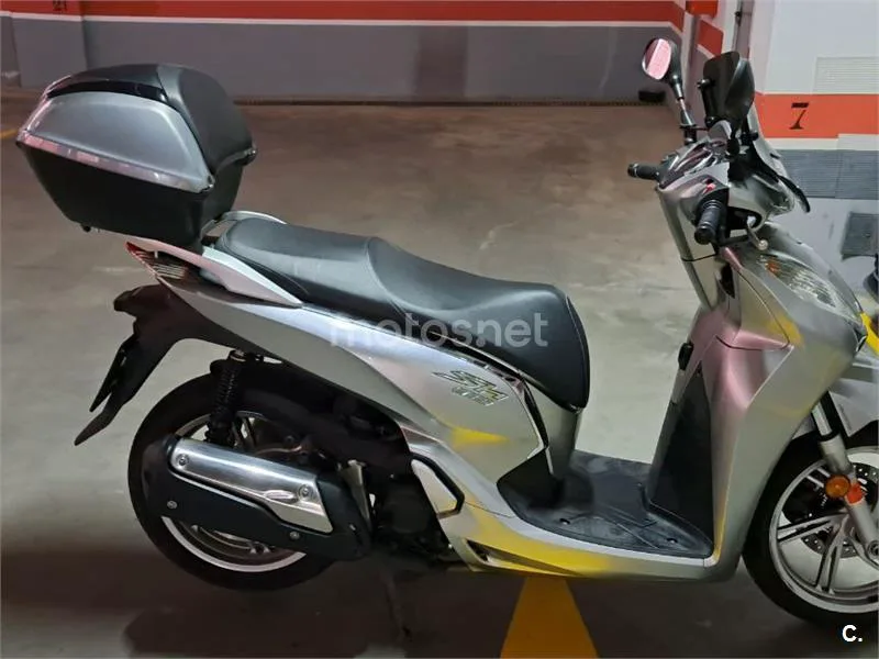 Honda SH300i - Vista 10