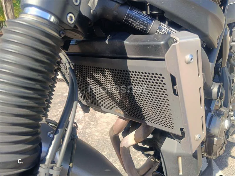 Yamaha XSR700 - Vista 11