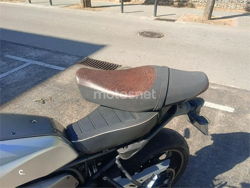 Yamaha XSR700 - Vista 13